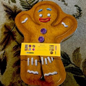 Shrek X Revolution Gingy 12 Day Advent Calender